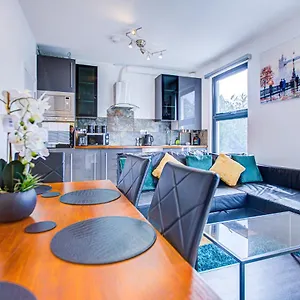 apt-peckham-plaza.brighton-hotels-england.com/